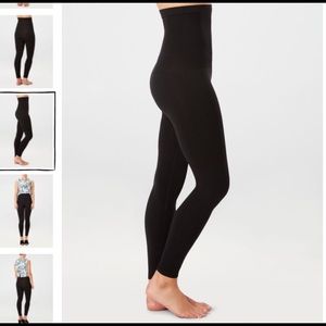 SPANX LEGGINS.(Tag Size XL) TRUE SIZE M-L Like New